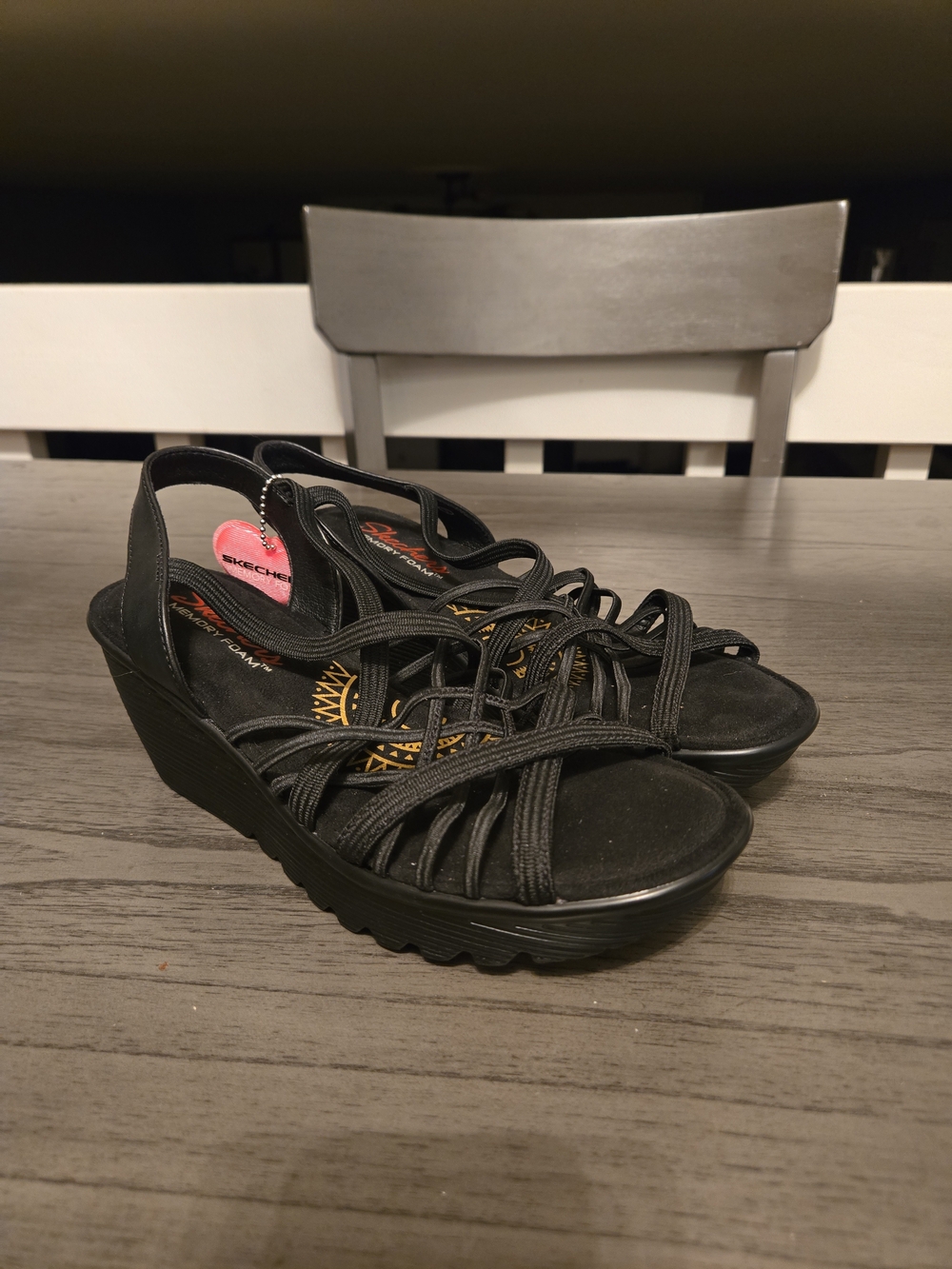 Skechers Sandals Strappy Black Wedge Heel Women's 7 M Platform Crossed Wires